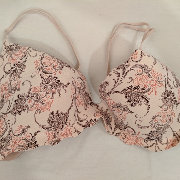 Victoria's Secret Other - Victoria's secret bra 38d Victoria's Secret Other - Victoria's secret bra 38d